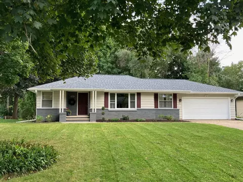 951 E Glendale Ave, Appleton, WI 54911
