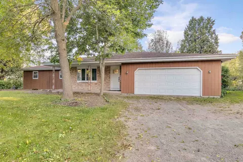 1531 Jacobsen Rd, Neenah, WI 54956