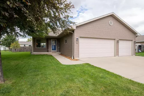 747 Konnor Ct, Omro, WI 54963