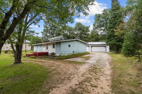 n1802 Shambeau Trace, Waupaca, WI 54981