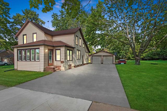 326 S Franklin St, Oconto Falls, WI 54154