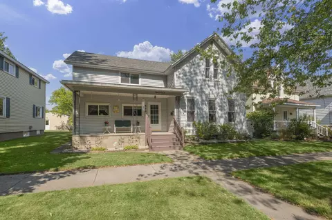 822 Terrace Ave, Marinette, WI 54143