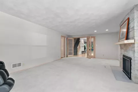 17 Arbor Ln, Appleton, WI 54915 photo 4