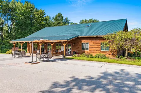 4219 Sampson Rd, Little Suamico, WI 54141