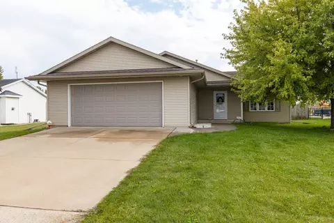 873 Mckinley Ave, Omro, WI 54963