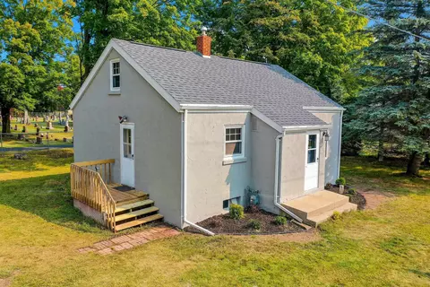 309 5th St, Casco, WI 54205