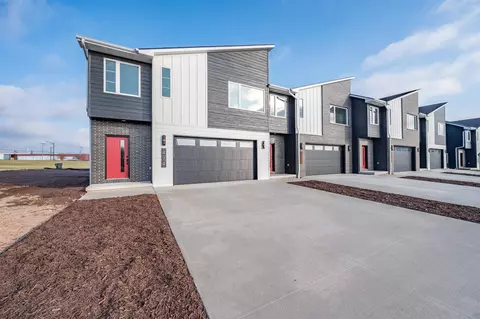 494 Aldon Cir, Green Bay, WI 54304