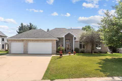 272 Peterlynn Dr, Wrightstown, WI 54180