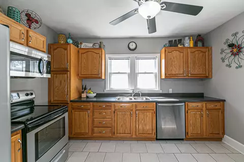 325 E Harding Dr, Appleton, WI 54915 photo 5