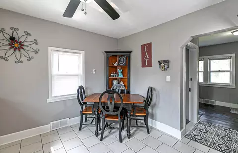 325 E Harding Dr, Appleton, WI 54915 photo 6