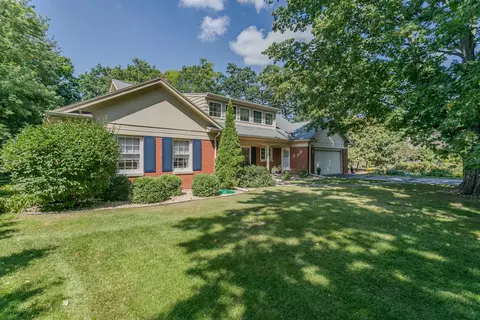 1944 Palisades Dr, Appleton, WI 54915 photo 2