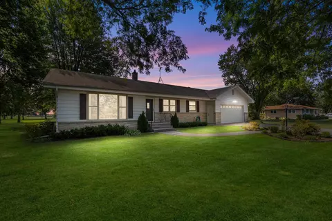 w5058 Meadowcreek Lane, Fond Du Lac, WI 54935