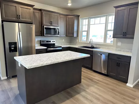 n9369 Gemstone Court, Appleton, WI 54915 photo 2
