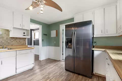 Kitchen - 431 W Winnebago St, Appleton, WI 54911 photo 2 of 2