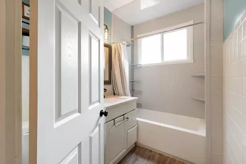 Bath - 431 W Winnebago St, Appleton, WI 54911 photo 1 of 1