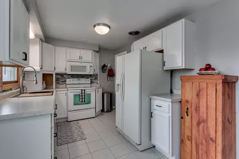 2018 N Mcdonald St, Appleton, WI 54911 photo 6