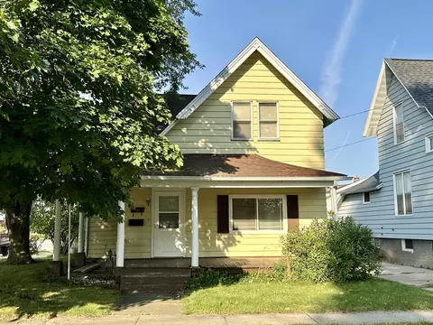 401 5th St, Menominee, MI 49858