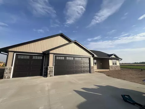 3720 Westpoint Rd, Suamico, WI 54313