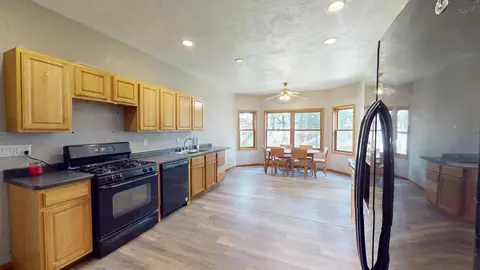 832 E North St, Appleton, WI 54911 photo 6