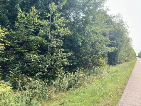 n6782 Right Of Way Road, Crivitz, WI 54114