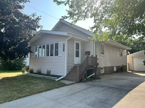 1725 Oshkosh Ave, Oshkosh, WI 54902