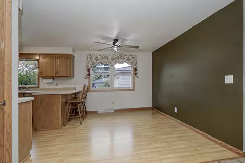 2736 Elmwood Ct, Appleton, WI 54911 photo 11