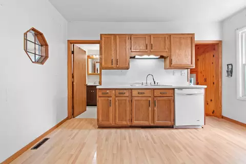 1347 W 2nd St, Appleton, WI 54914 photo 6