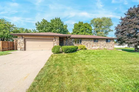 623 W Martin St, New London, WI 54961
