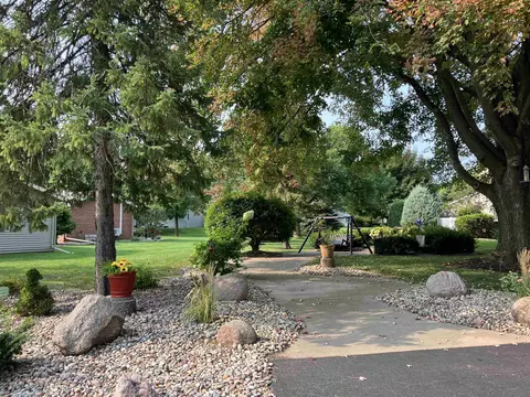 Exterior - 941 S West Ct #B, Appleton, WI 54915 photo 3 of 4