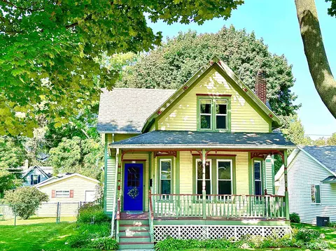 615 N Michigan St, De Pere, WI 54115