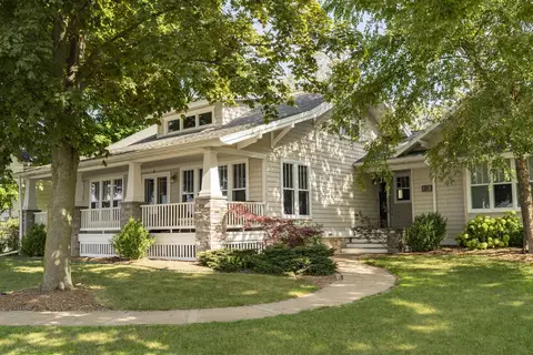 920 Memorial Dr, Sturgeon Bay, WI 54235