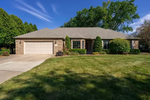 1502 Fox Ridge Ct, De Pere, WI 54115