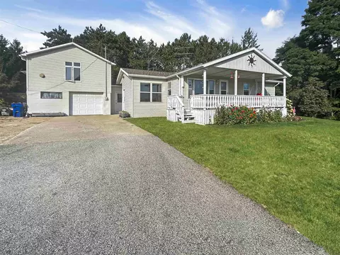 n8421 Wisconsin 187, Shiocton, WI 54170
