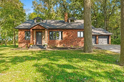 5655 Glenmore Rd, De Pere, WI 54115