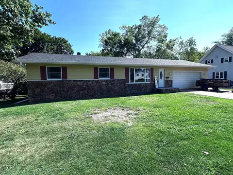 194 Garfield Ave, Clintonville, WI 54929