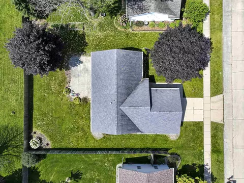 View/Area - 317 E Hoover Ave, Appleton, WI 54915 photo 2 of 8