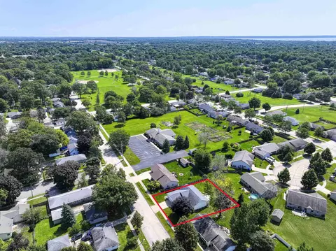 View/Area - 317 E Hoover Ave, Appleton, WI 54915 photo 7 of 8
