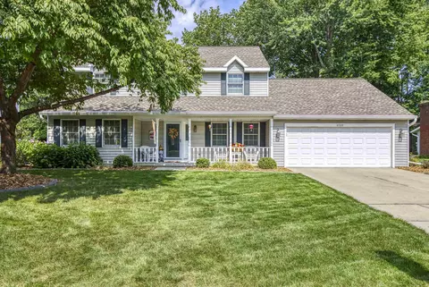 2724 Parkwood Dr, Green Bay, WI 54304