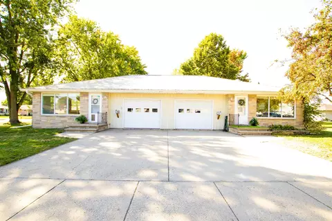 1833 Henry St, Neenah, WI 54956