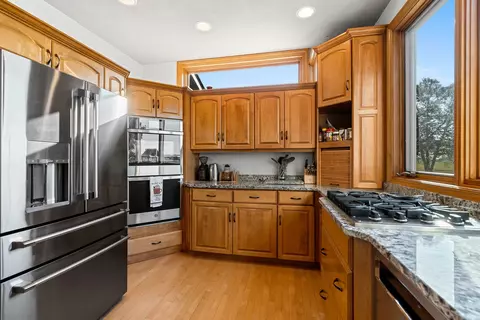 1315 E Wyndmere Dr, Appleton, WI 54913 photo 8