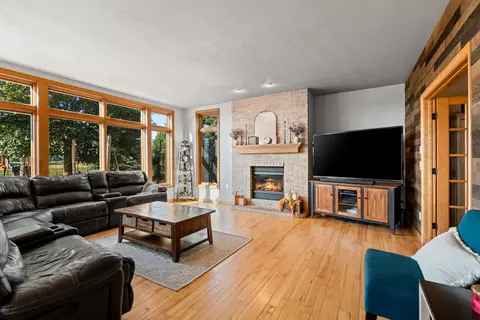 1315 E Wyndmere Dr, Appleton, WI 54913 photo 12