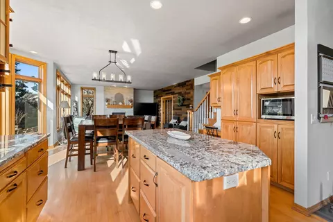 1315 E Wyndmere Dr, Appleton, WI 54913 photo 9