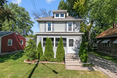 608 E New York Ave, Oshkosh, WI 54901