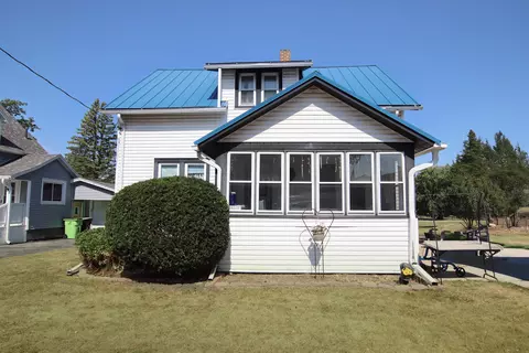 208 Taylor St, Waupun, WI 53963