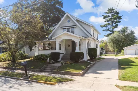 433 S Nash St, Hortonville, WI 54944