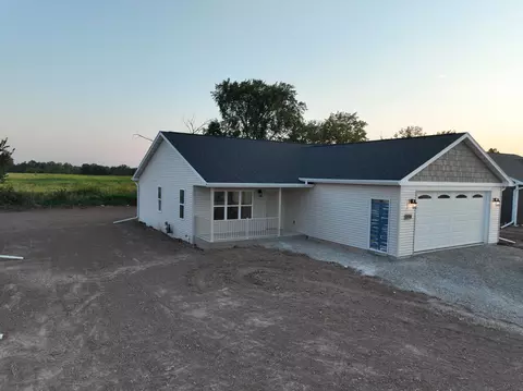 2135 White Dove Ln, Kaukauna, WI 54130