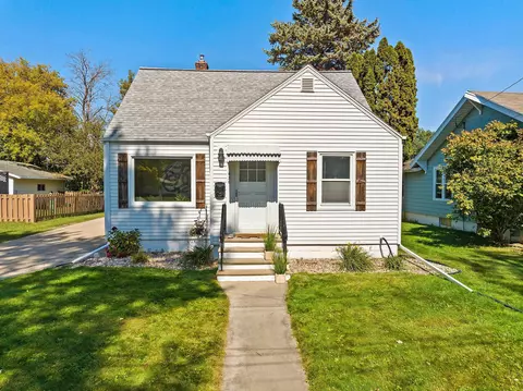 656 Fairview Ave, De Pere, WI 54115