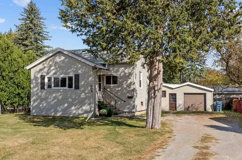 609 E 2nd St, Fond Du Lac, WI 54935