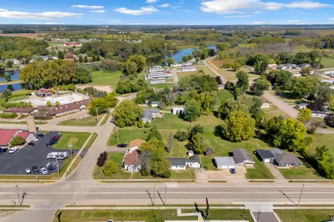 1213 E Main St, Omro, WI 54963 photo 21
