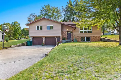353 Maple Ln, Coleman, WI 54112